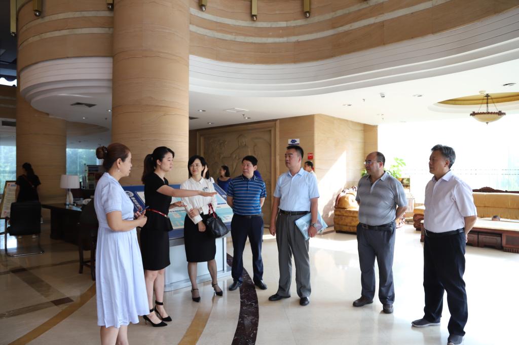 参观学术交流中心